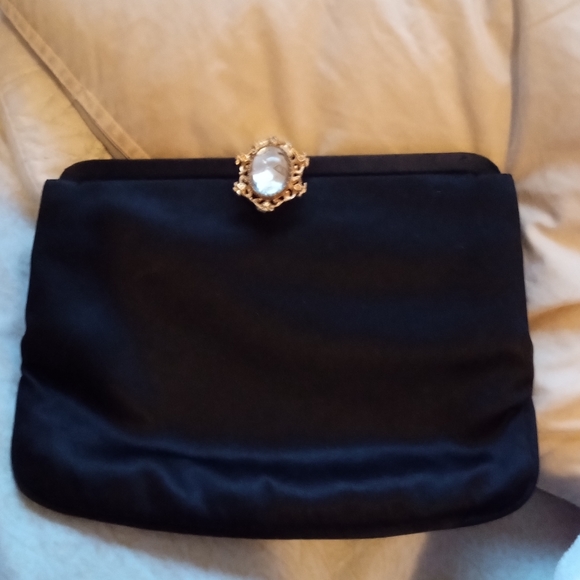 A VINTAGE  Mel-Ton 50's Black Satin & GEMSTONE With Gold Clasp Clutch Handbag - Picture 2 of 10